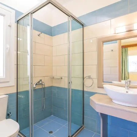 Mirela Villa Dassia (Corfu)